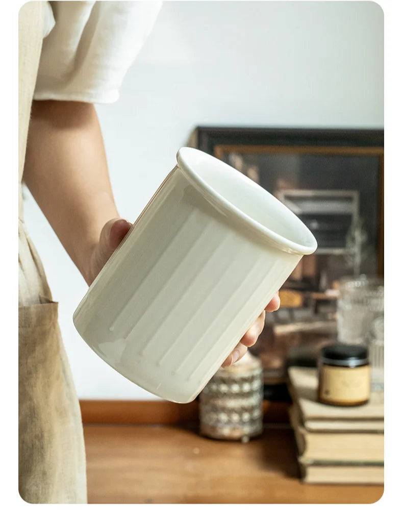 Elegant Ceramic Storage Jar for Tableware